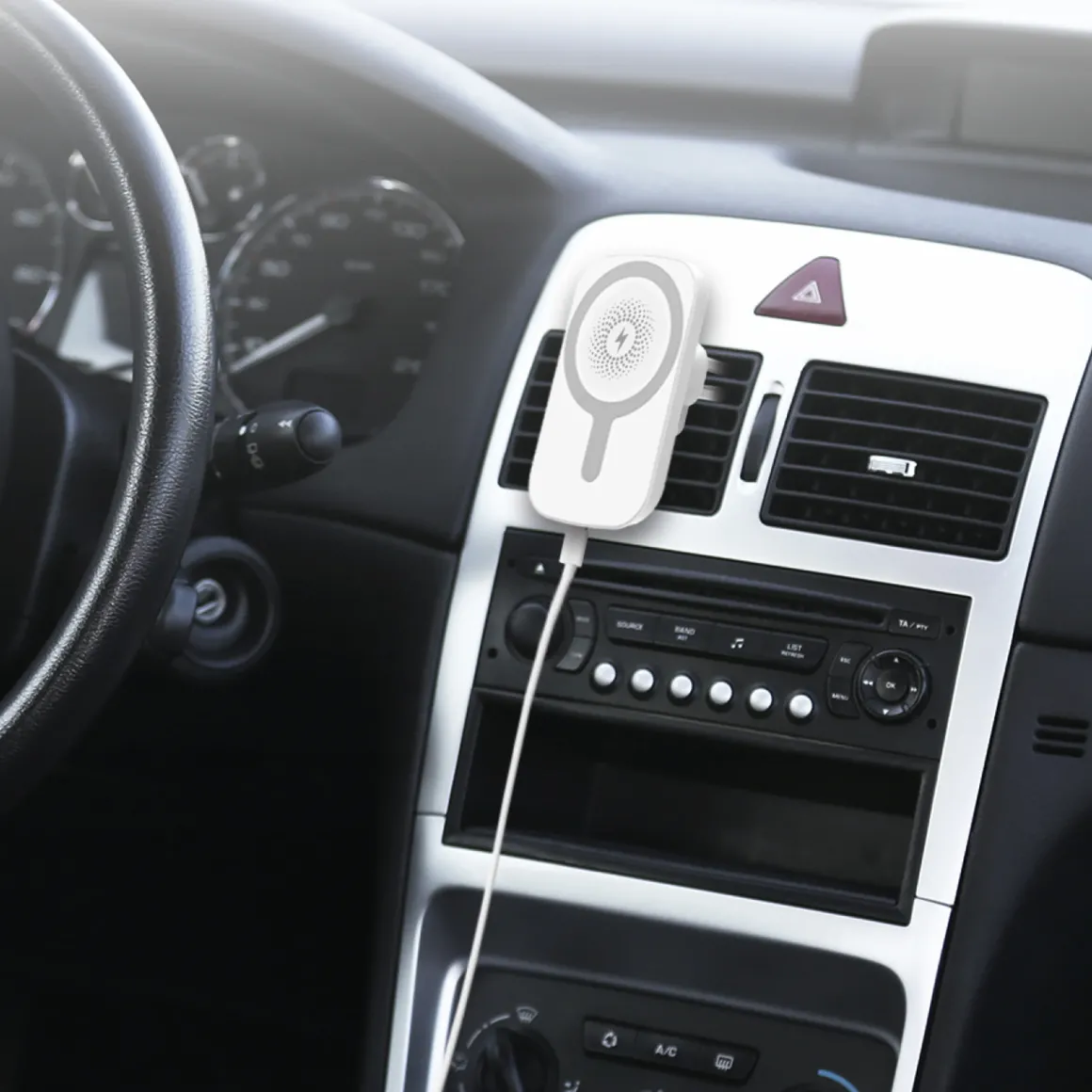 CHARGEUR INDUCTION POUR VOITURE AIMANTE 10W