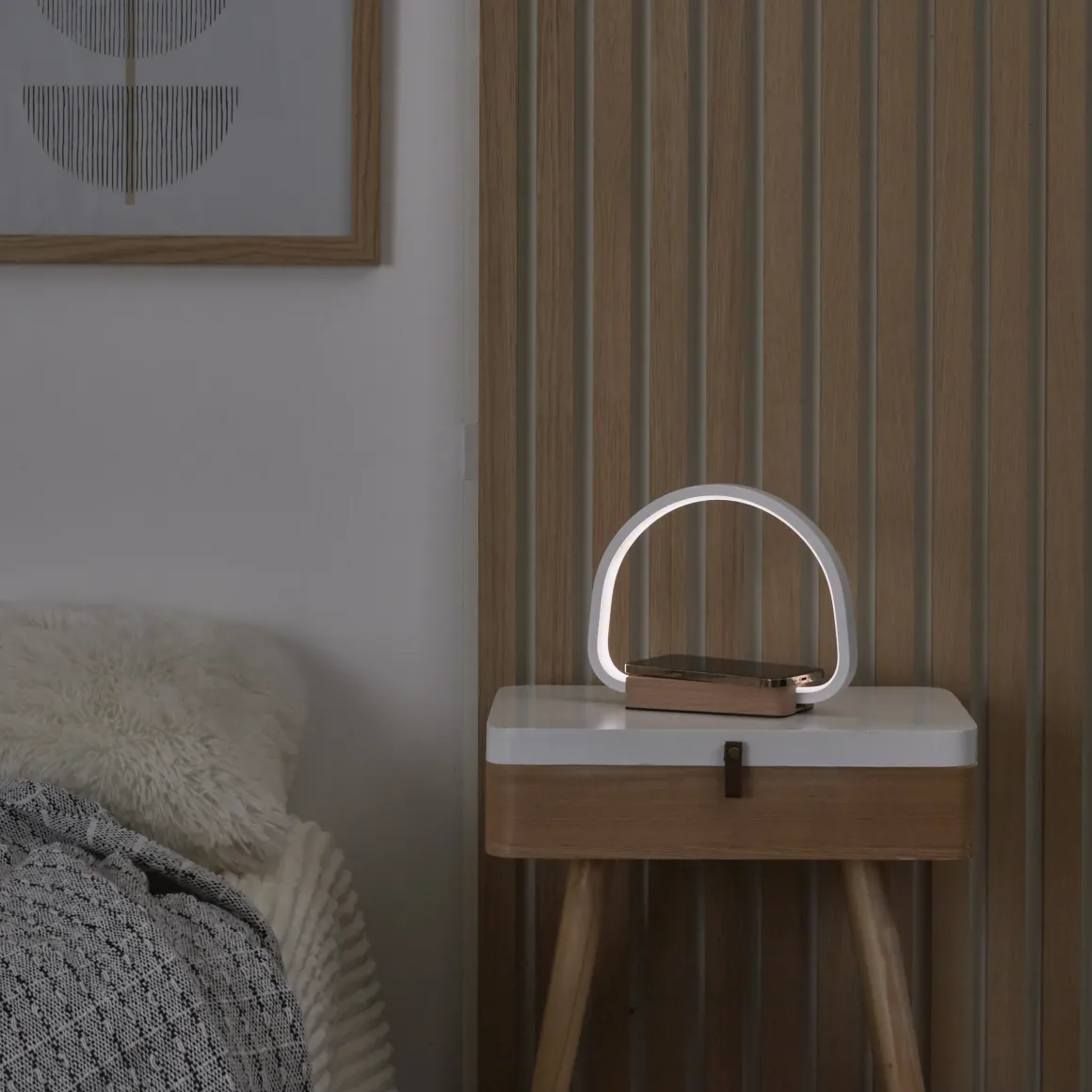 LAMPE LED CHARGEUR INDUCTION