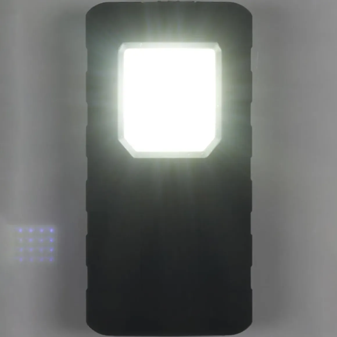 PETIT LUMINAIRE COB UTILITAIRE