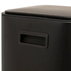 POUBELLE A PEDALE CARRE DELTA 30L NOIRE